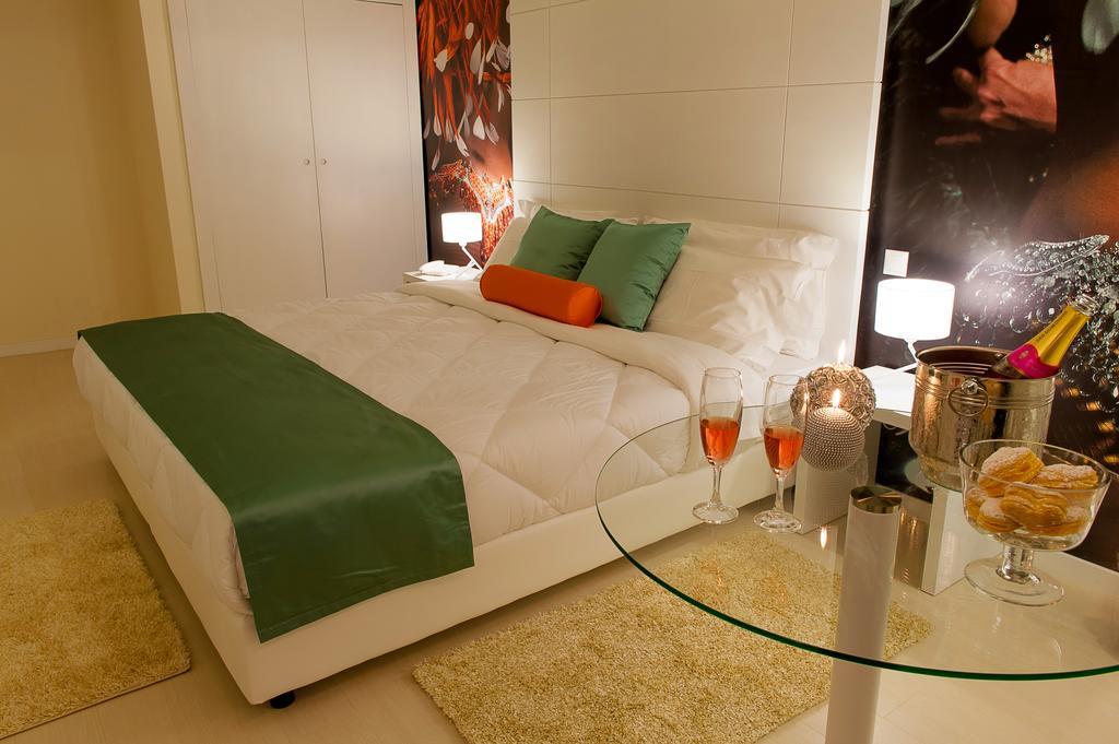 Vinyl M Hotel - Adults Only Меальяда Экстерьер фото